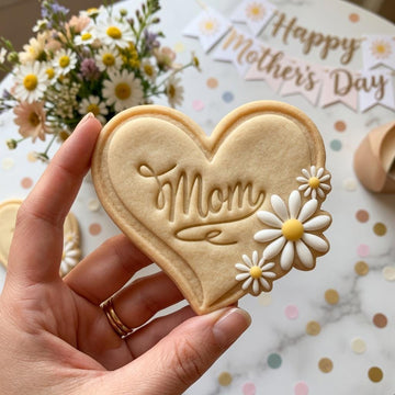 Mom Heart Daisy Cookie Cutter and Stamp, Mother's Day Floral Cookie Cutter, Mama Daisy Heart Cookie Stamp